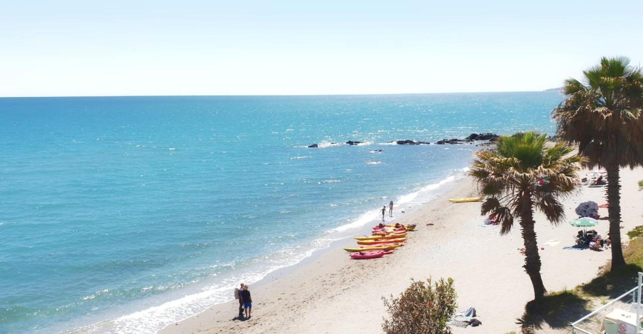 El Estudio De La Playa Benalbeach Holidays Deluxe Benalmádena Kültér fotó