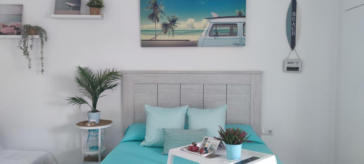 El Estudio De La Playa Benalbeach Holidays Deluxe Benalmádena Kültér fotó