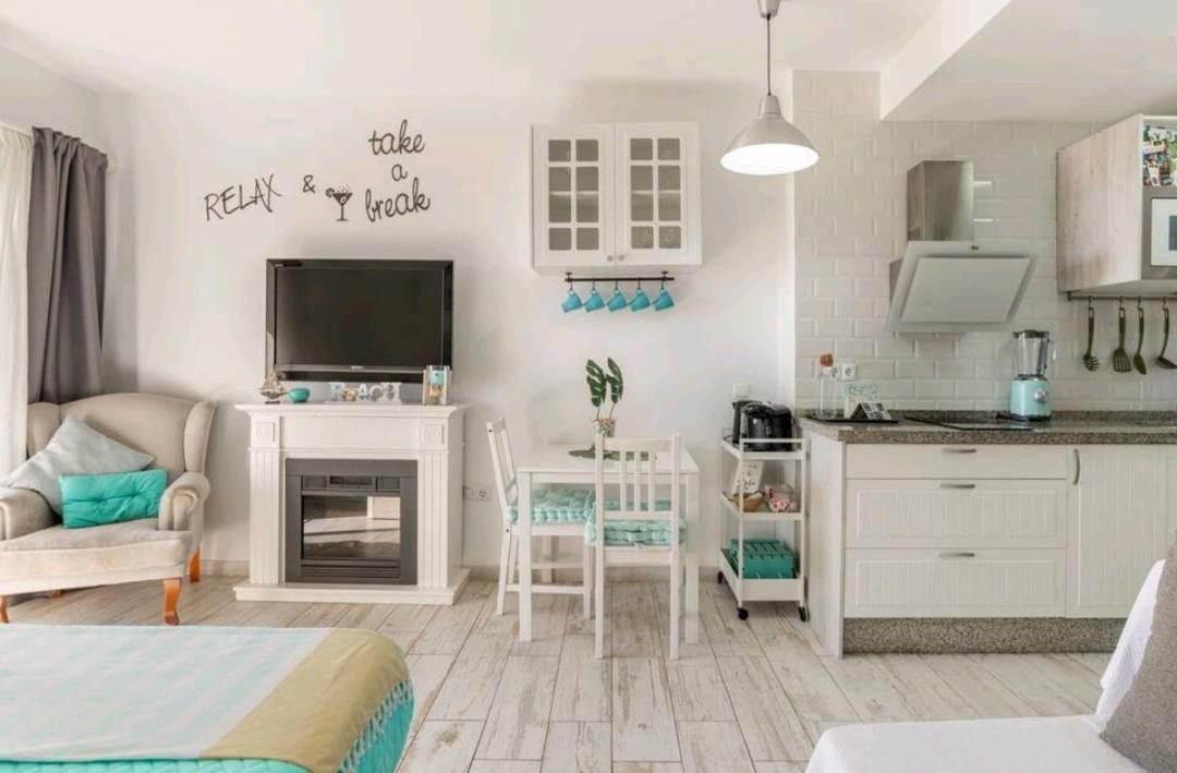 El Estudio De La Playa Benalbeach Holidays Deluxe Benalmádena Kültér fotó