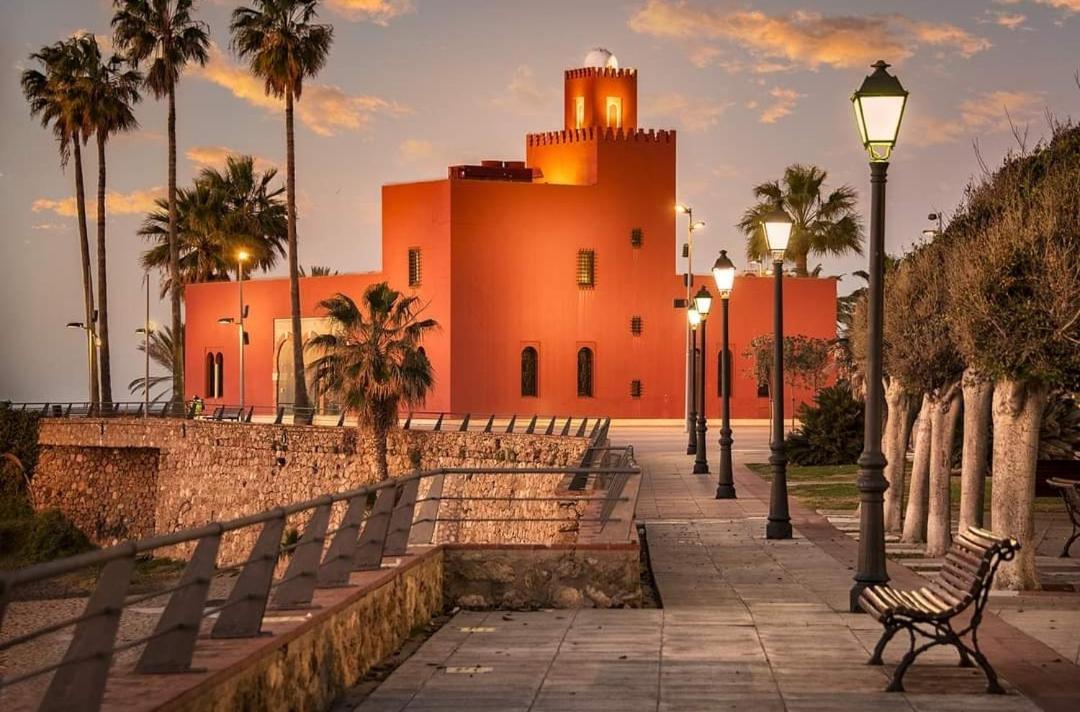 El Estudio De La Playa Benalbeach Holidays Deluxe Benalmádena Kültér fotó
