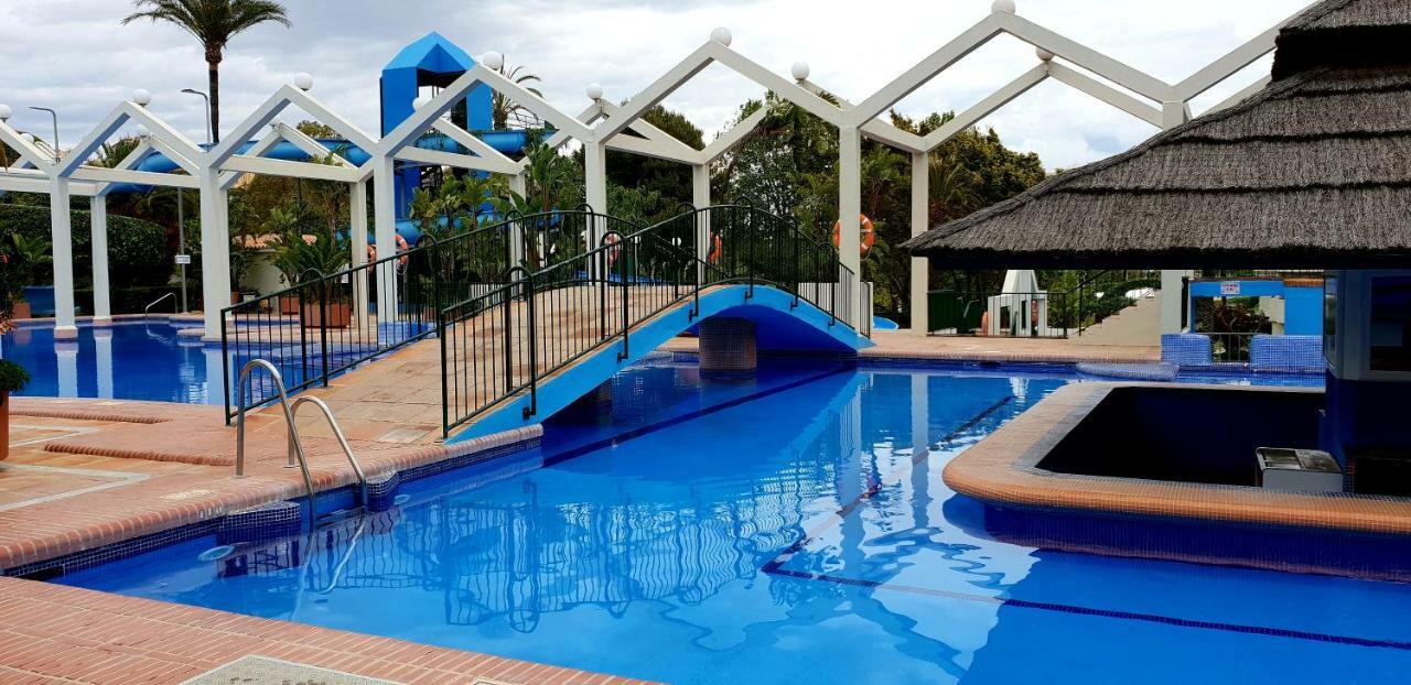 El Estudio De La Playa Benalbeach Holidays Deluxe Benalmádena Kültér fotó