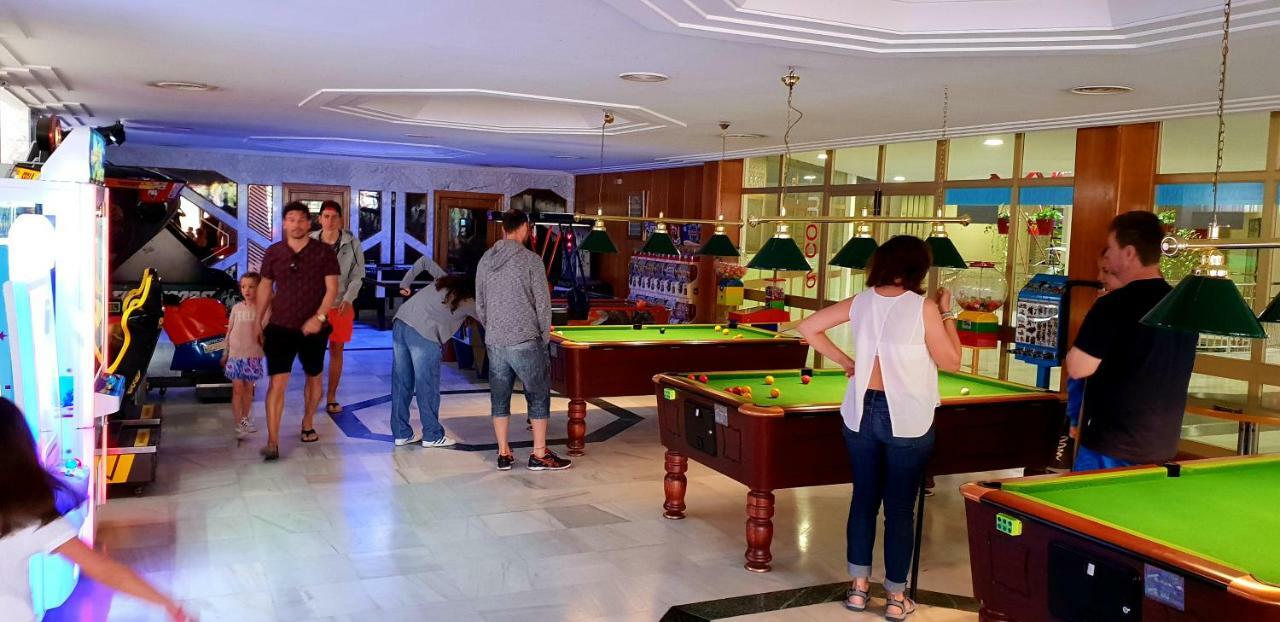 El Estudio De La Playa Benalbeach Holidays Deluxe Benalmádena Kültér fotó