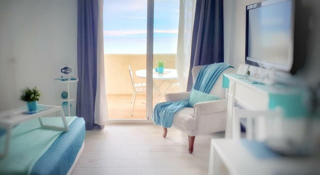 El Estudio De La Playa Benalbeach Holidays Deluxe Benalmádena Kültér fotó