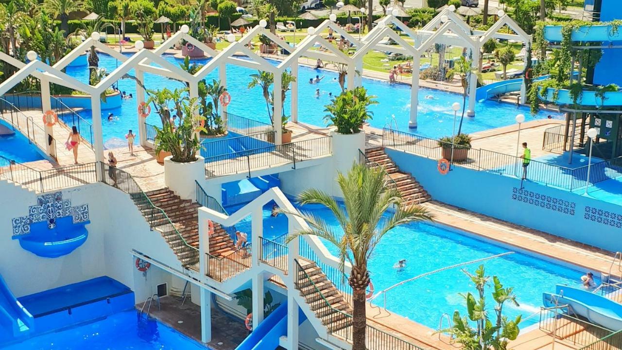 El Estudio De La Playa Benalbeach Holidays Deluxe Benalmádena Kültér fotó