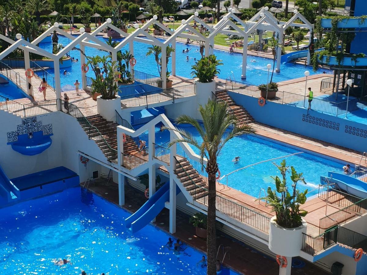 El Estudio De La Playa Benalbeach Holidays Deluxe Benalmádena Kültér fotó